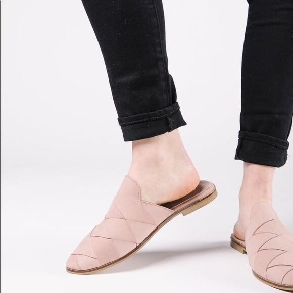 Seychelles Survival Mule Pink Nubuck 7.5 NWOB - Picture 3 of 16